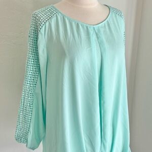 Chiffon Center Pleat Elasticized Hem Crochet Sleeve Blouse in Aqua, XL